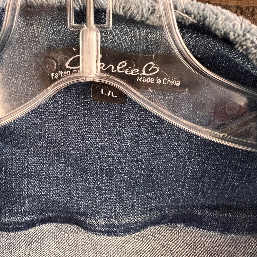 CHARLIE B Dark Blue Denim Jacket with Frayed Edge Large - Picture 4 of 6